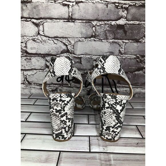 Gianni Bini After Hours White Black Snake Lace Block Heel Sandals Women Sz 7.5M - Picture 7 of 16